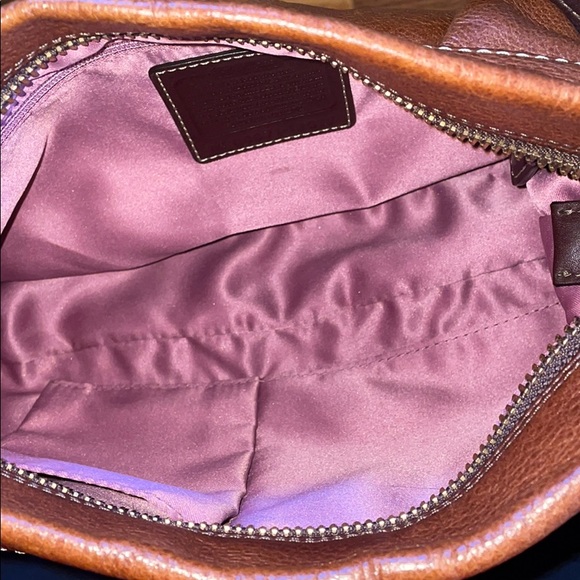 EUC Auth. Coach leather purse - Picture 9 of 12